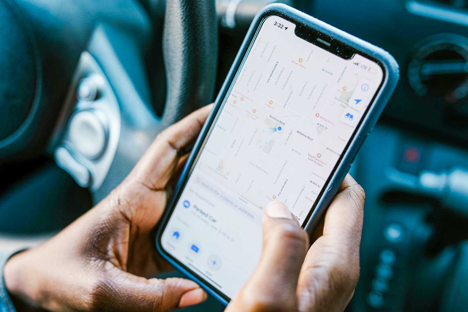 Simple guide to BNA airport directions for travelers parking at Nashville International Airport.
